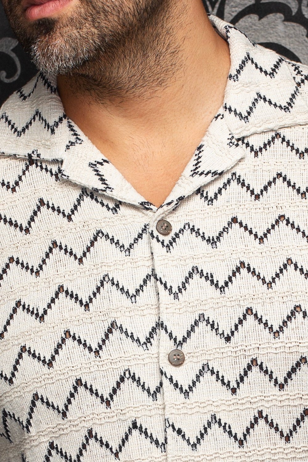 CHEMISE MANCHES COURTES COL OUVERT | RAJ - T, Stone Black - AU NOIR